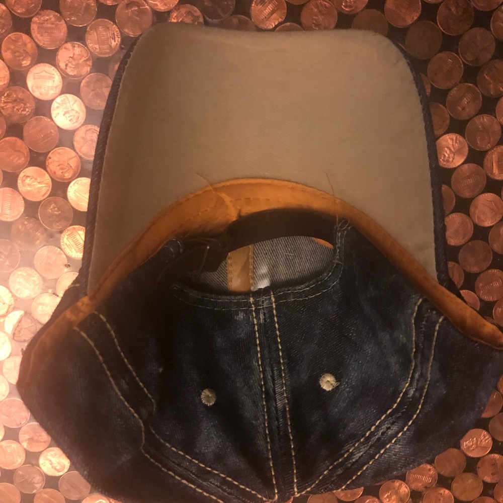 Love hat - Picture 2 of 2